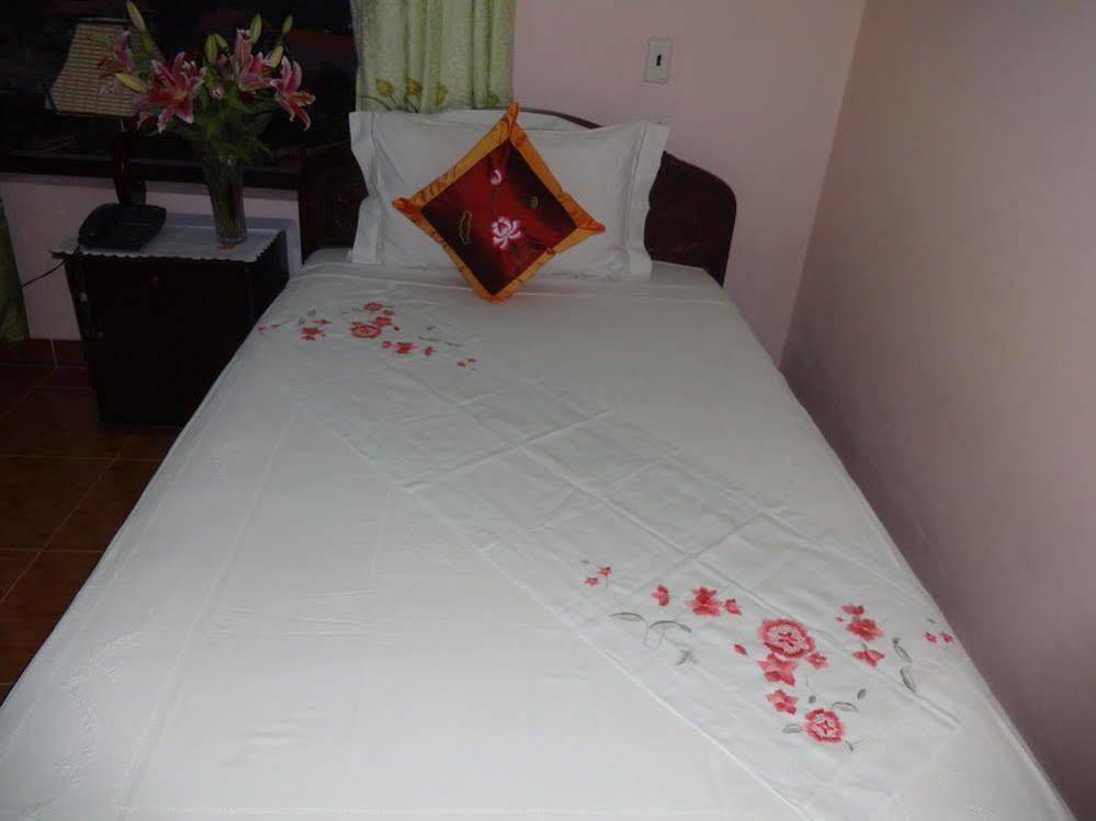 Nam Hoa Hotel Ниньбинь Экстерьер фото